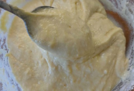 Фото шага рецепта Пирог с вишней и творожным кремом 189156 шаг 10  