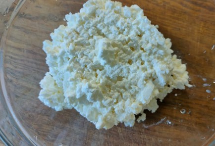 Фото шага рецепта Пирог с вишней и творожным кремом 189156 шаг 11  