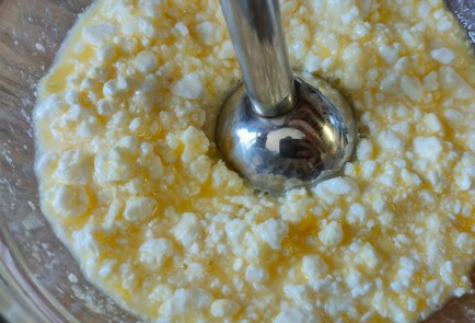 Фото шага рецепта Пирог с вишней и творожным кремом 189156 шаг 14  