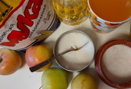 Фото шага рецепта Пирог с яблоками и корицей на постном тесте 188925 шаг 1  