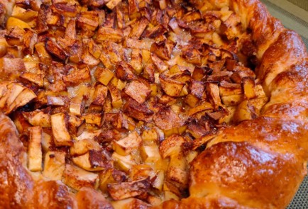 Фото шага рецепта Пирог с яблоками и корицей на постном тесте 188925 шаг 20  