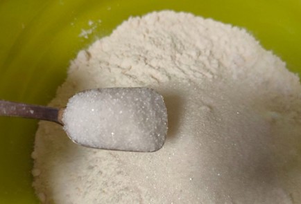 Фото шага рецепта Пирог с яблоками и корицей на постном тесте 188925 шаг 4  