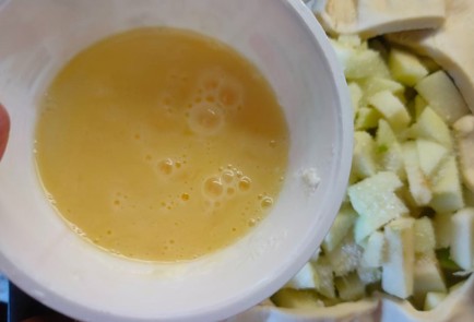 Фото шага рецепта Пирог с яблоками и рикоттой 191481 шаг 10  