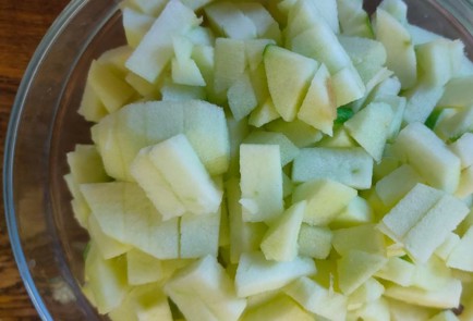 Фото шага рецепта Пирог с яблоками и рикоттой 191481 шаг 4  