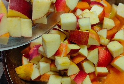 Фото шага рецепта Пирог с яблоками и тыквой 191192 шаг 6  