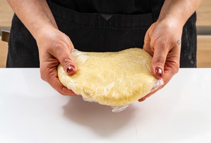 Фото шага рецепта Пирог с яблоками крамбл 190334 шаг 3  