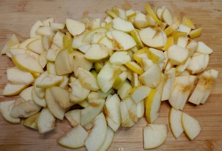 Фото шага рецепта Пирог с яблоками на кефире 191553 шаг 7