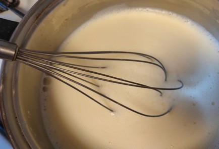 Фото шага рецепта Пирог с заварным кремом и яблоками 188957 шаг 8  