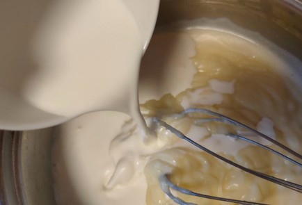 Фото шага рецепта Пирог с заварным кремом и яблоками 188957 шаг 9  