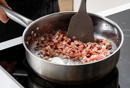 Фото шага рецепта Пирог со щавелем 188790 шаг 4  