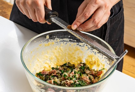 Фото шага рецепта Пирог со щавелем 188790 шаг 6  