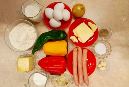 Фото шага рецепта Пирог со сладким перцем и сосисками 186998 шаг 1  