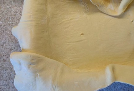 Фото шага рецепта Пирог со сливами на слоеном тесте 190242 шаг 3  