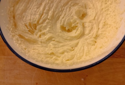 Фото шага рецепта Пирог со сливами 191583 шаг 8  