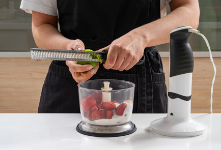 Фото шага рецепта Пирог Три клубники 189154 шаг 10