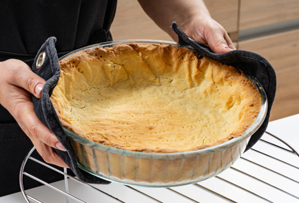 Фото шага рецепта Пирог Три клубники 189154 шаг 5