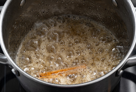 Фото шага рецепта Пирог Три клубники 189154 шаг 6