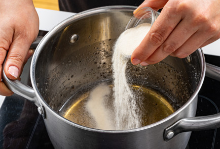 Фото шага рецепта Пирог Три клубники 189154 шаг 7