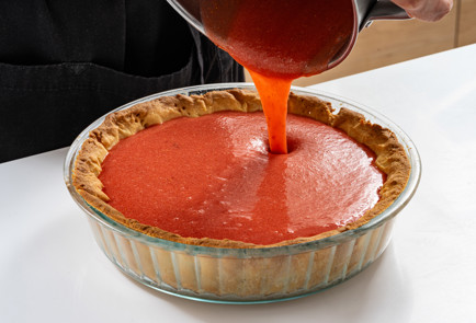 Фото шага рецепта Пирог Три клубники 189154 шаг 9