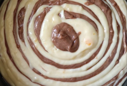 Фото шага рецепта Пирог Зебра с шоколадом 163304 шаг 12  