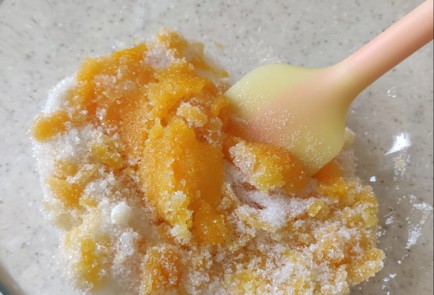 Фото шага рецепта Пирог Зебра с шоколадом 163304 шаг 2  