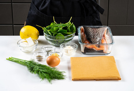 Фото шага рецепта Пироги из слоеного теста с форелью 191161 шаг 1  