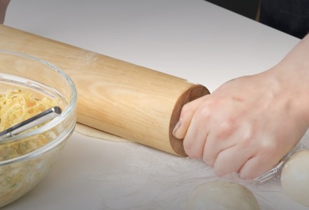 Фото шага рецепта Пирожки с капустой для поста 191370 шаг 16  