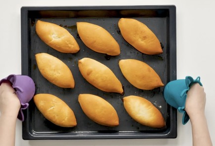 Фото шага рецепта Пирожки с капустой для поста 191370 шаг 21  