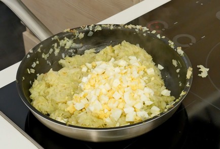 Фото шага рецепта Пирожки с капустой 136664 шаг 7  