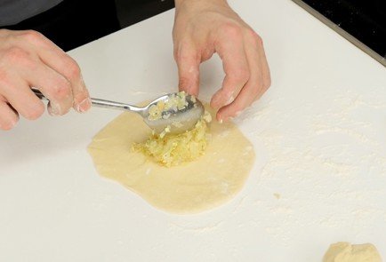 Фото шага рецепта Пирожки с капустой 136664 шаг 9  