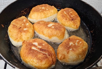 Фото шага рецепта Пирожки с картошкой 189054 шаг 17  