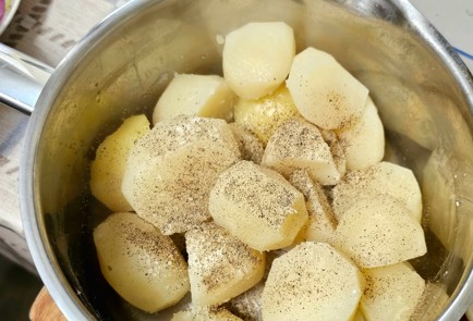 Фото шага рецепта Пирожки с картошкой 189054 шаг 3  