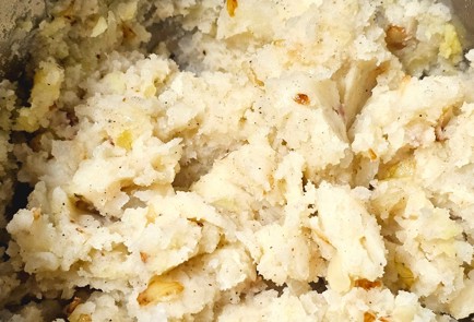 Фото шага рецепта Пирожки с картошкой 189054 шаг 5  