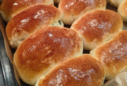 Фото шага рецепта Пирожки с луком и яйцом в духовке 175490 шаг 11  