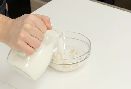 Фото шага рецепта Пирожки с луком и яйцом 136665 шаг 1  