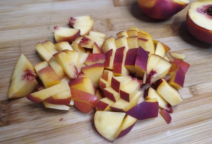 Фото шага рецепта Пирожки с персиком 190167 шаг 8  