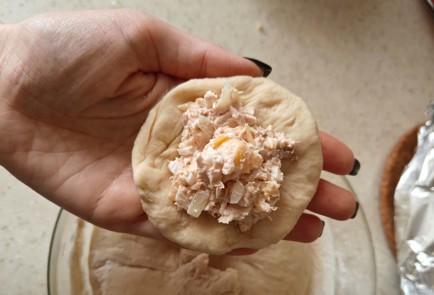 Фото шага рецепта Пирожки с тунцом 175763 шаг 12  