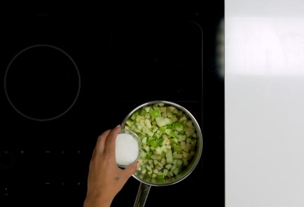 Фото шага рецепта Пирожки с яблоками 151181 шаг 7  