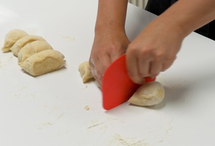 Фото шага рецепта Пирожки с яблоками 151181 шаг 8  