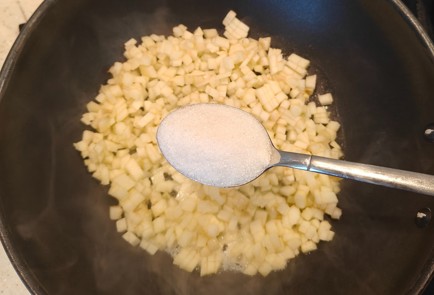 Фото шага рецепта Пирожки с яблоком и корицей 174863 шаг 9  