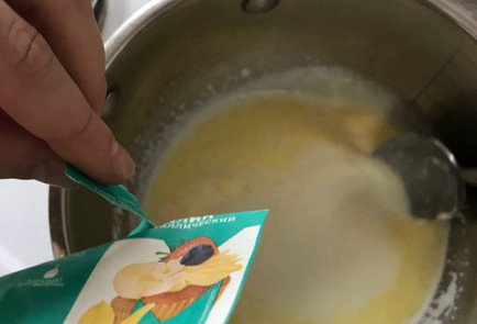 Фото шага рецепта Пирожное Баунти 152223 шаг 12  