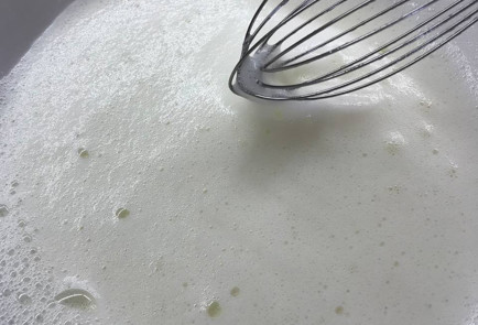 Фото шага рецепта Пирожное Баунти 152223 шаг 7  