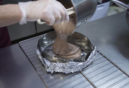 Фото шага рецепта Пирожное картошка с миндалем 137574 шаг 4  