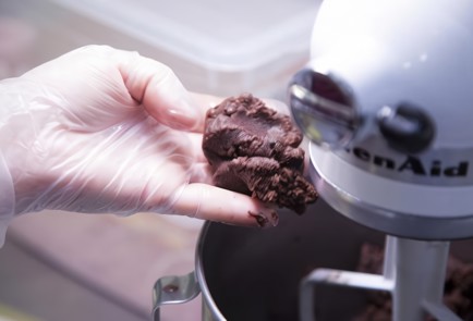 Фото шага рецепта Пирожное картошка с миндалем 137574 шаг 8  