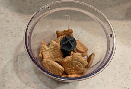 Фото шага рецепта Пирожное картошка 191058 шаг 1  