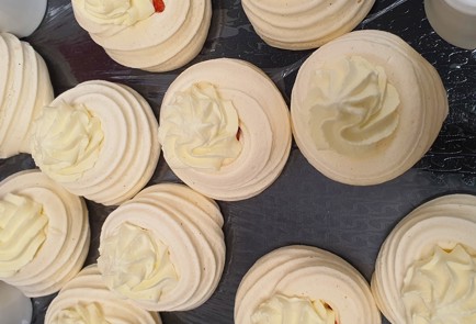 Фото шага рецепта Пирожные МиниПавлова 152969 шаг 2  