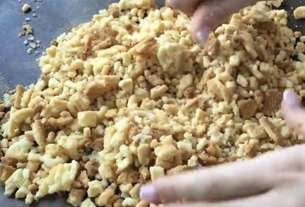 Фото шага рецепта Пирожные Муравейник 174359 шаг 10