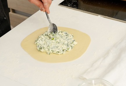 Фото шага рецепта Лепешка плацинда с творогом 114374 шаг 7  