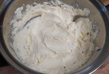 Фото шага рецепта Плавленый сыр с прованскими травами 188814 шаг 6  