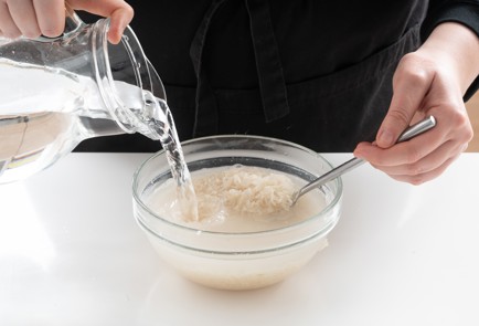 Фото шага рецепта Плов с кабачками и орехами 140584 шаг 1  